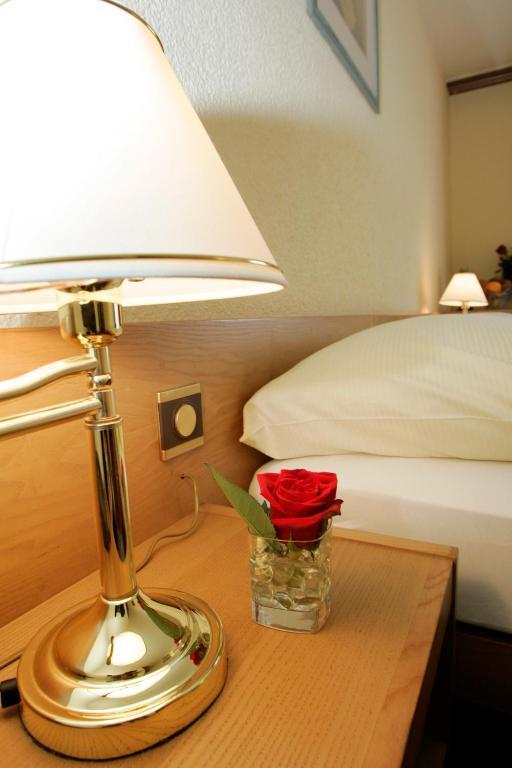 Hotel Le National Delémont Zimmer foto